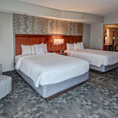 Courtyard Newport News Airport Hotell Exteriör bild