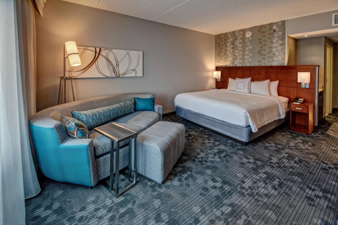 Courtyard Newport News Airport Hotell Exteriör bild