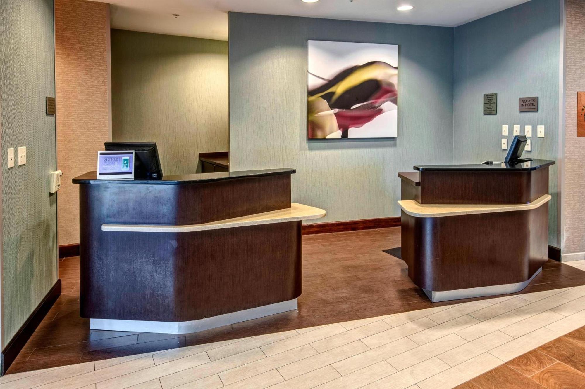 Courtyard Newport News Airport Hotell Exteriör bild