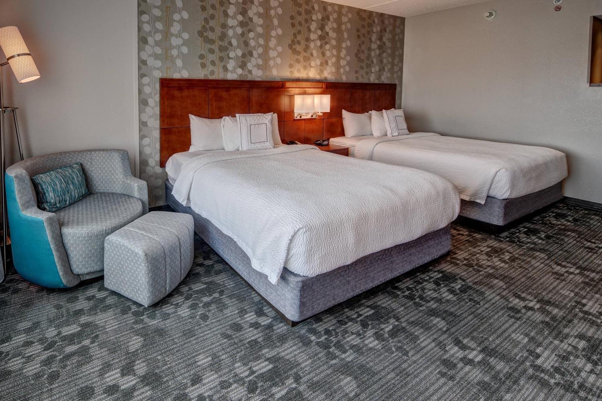 Courtyard Newport News Airport Hotell Exteriör bild