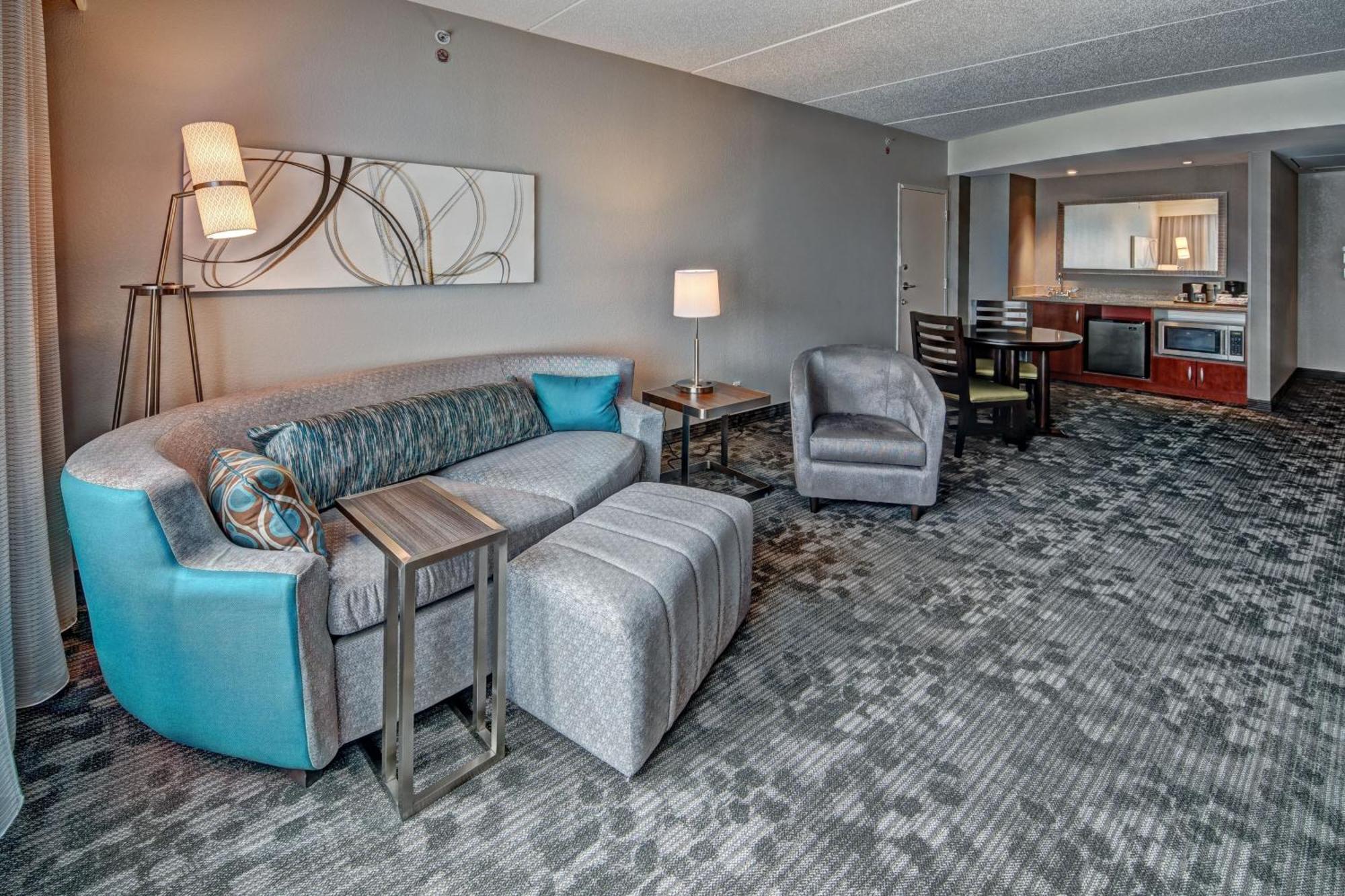 Courtyard Newport News Airport Hotell Exteriör bild