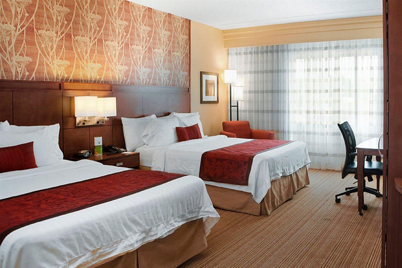 Courtyard Newport News Airport Hotell Exteriör bild
