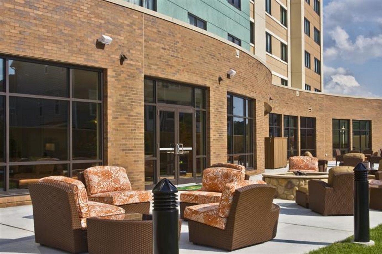 Courtyard Newport News Airport Hotell Exteriör bild
