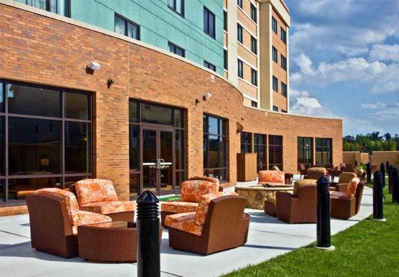 Courtyard Newport News Airport Hotell Exteriör bild