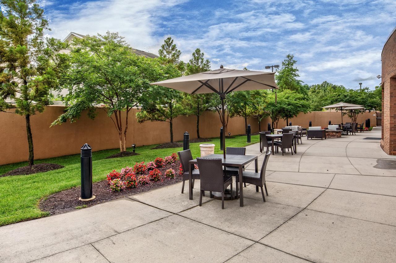 Courtyard Newport News Airport Hotell Exteriör bild
