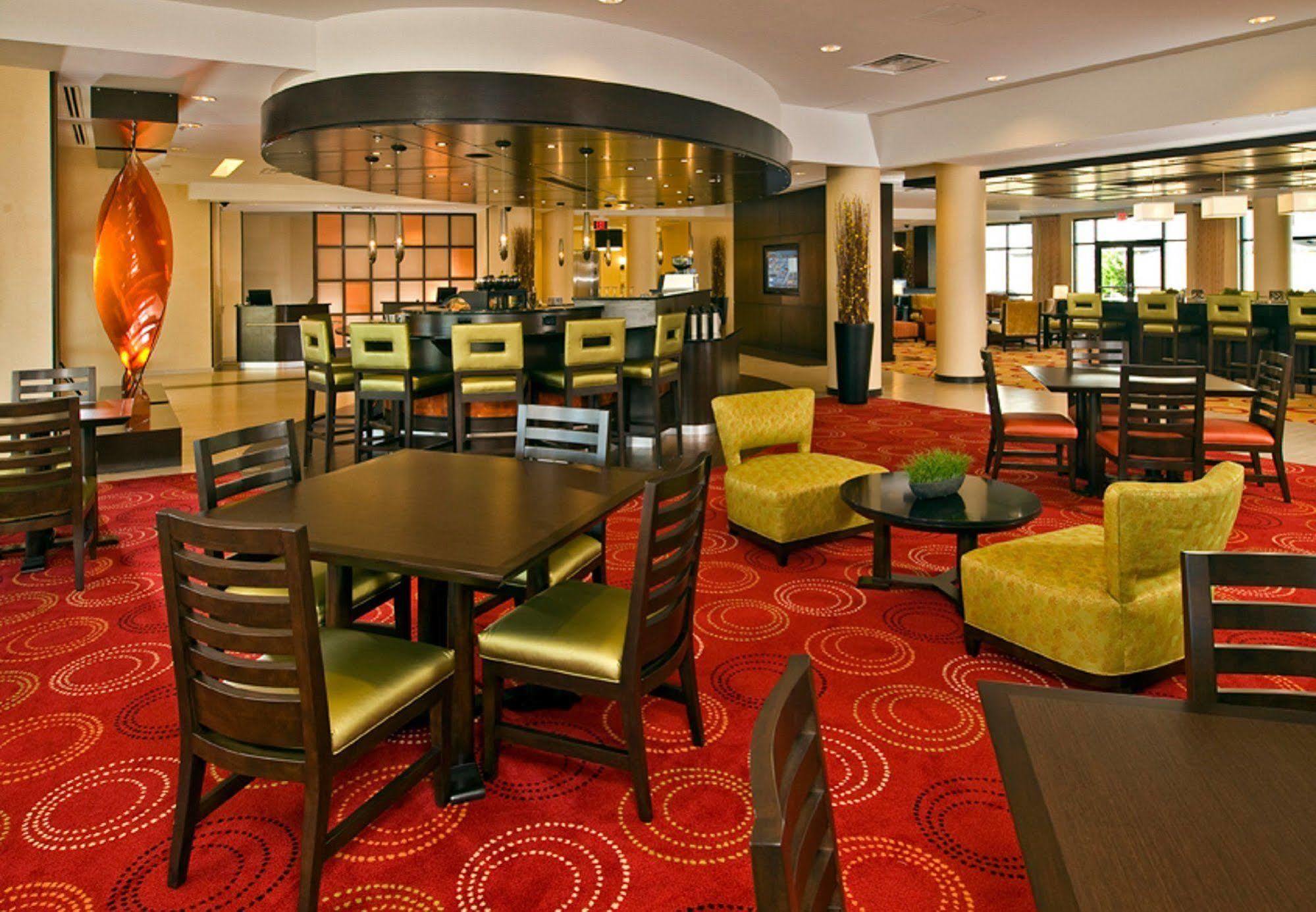 Courtyard Newport News Airport Hotell Exteriör bild