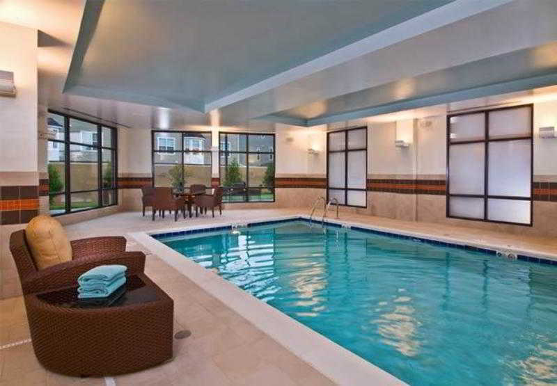 Courtyard Newport News Airport Hotell Exteriör bild